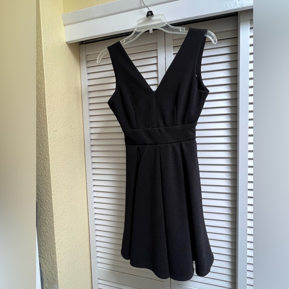 Haunte Monde Women’s Sz S Short Little Black Dress Sleeveless